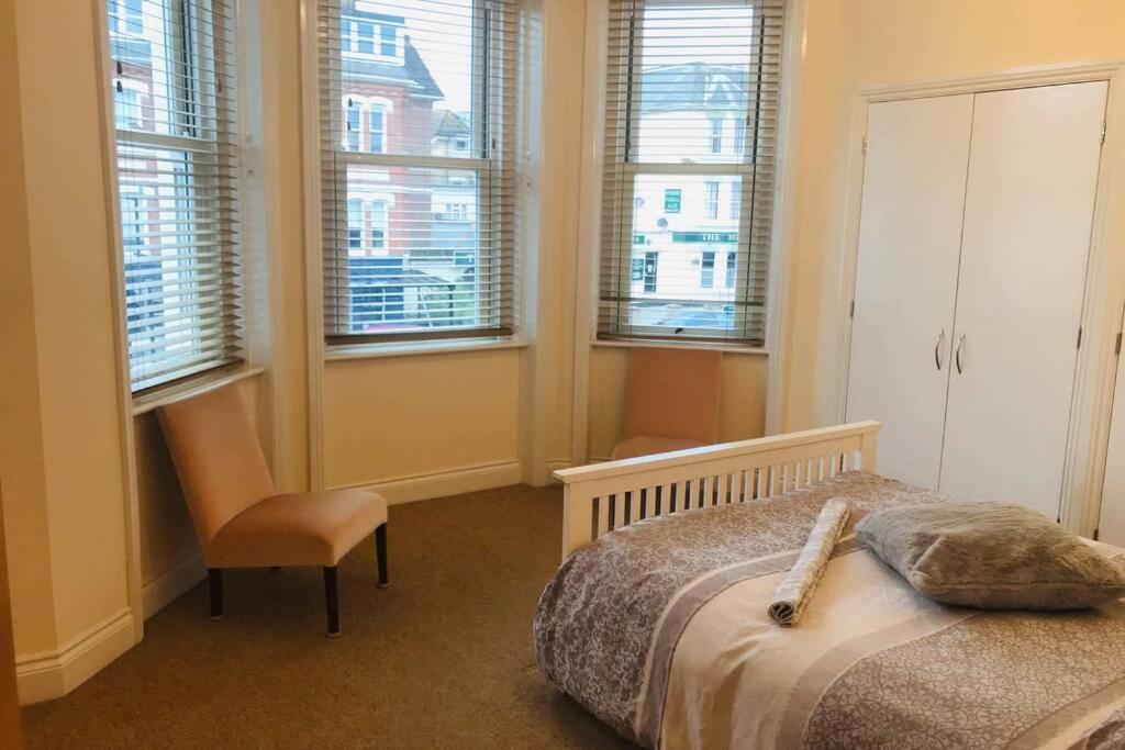 Luxury 2 Beds Apartment By The Sea Bournemouth Exteriér fotografie