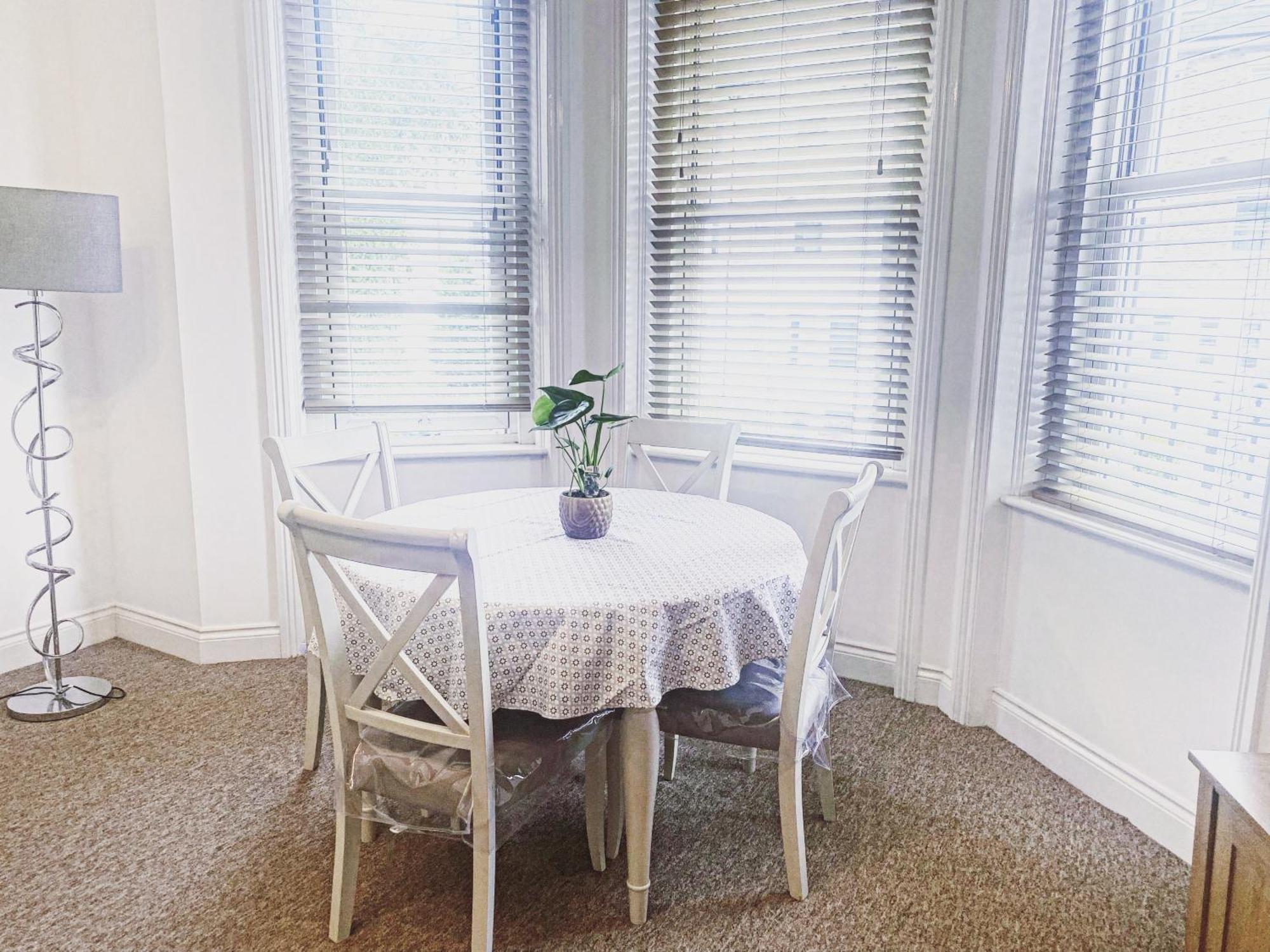 Luxury 2 Beds Apartment By The Sea Bournemouth Exteriér fotografie
